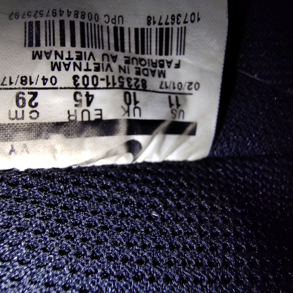 Nike Black and Gray Sneakers - Picture 4 of 5